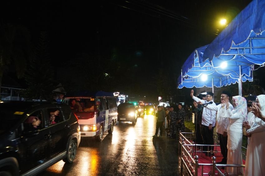 Wali Kota Tanjungbalai Lepas Pawai Takbir Meriahkan Momen Idul Adha 1446 H