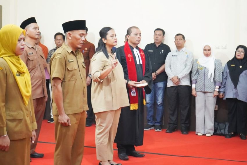 Bupati Palas Lantik 15 Pejabat Baru