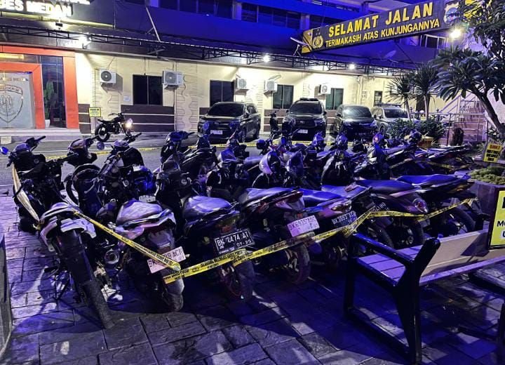 Polisi Gerebek Rumah Penyimpanan Puluhan Sepeda Motor Hasil Kejahatan