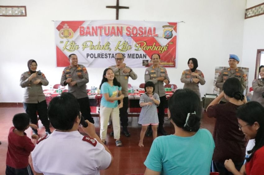 Kapolrestabes Medan Kunjungi Panti Asuhan Putri Bala Keselamatan Evangeline Booth
