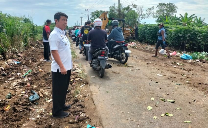 Ciptakan Lingkungan Bersih, Camat Tanjungmorawa Turun Kelapangan