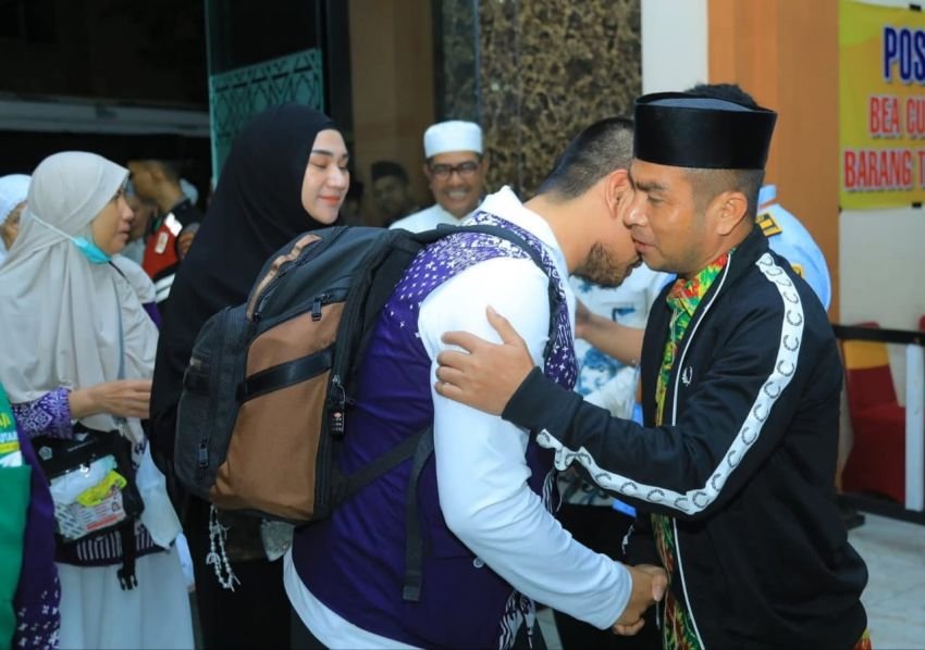 H Samsul Tanjung Sambut Kepulangan 196 Jamaah Haji Labura