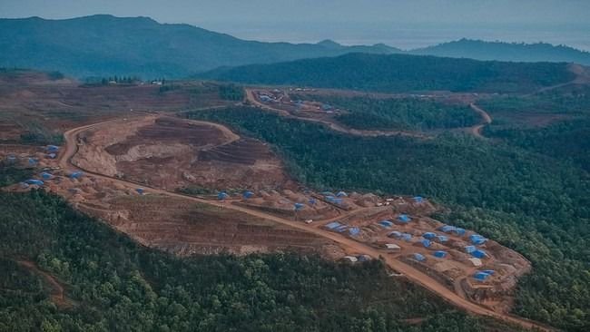 Prabowo Cabut 4 Izin Usaha Tambang Nikel di Raja Ampat