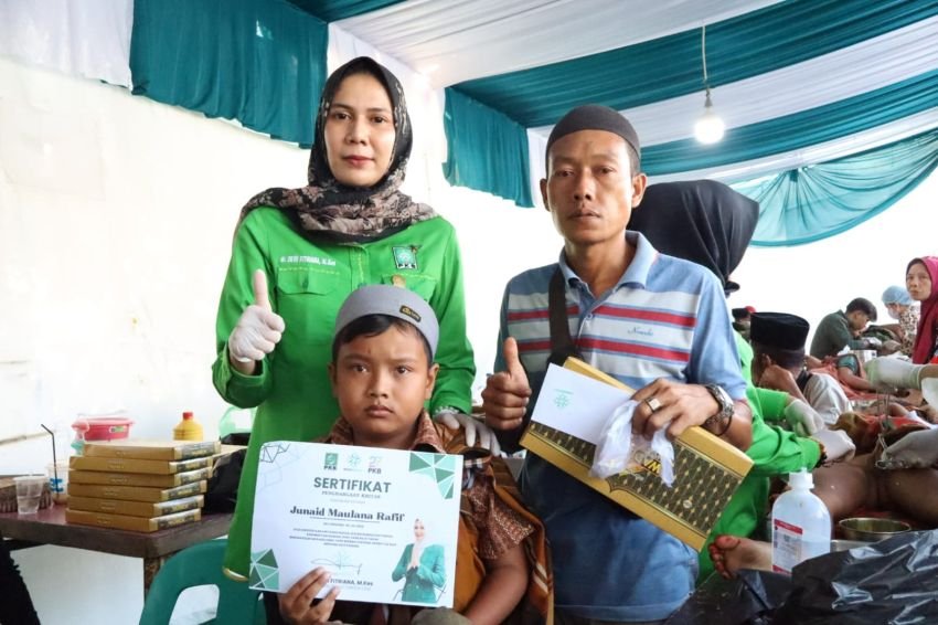 dr Dewi Fitriana MKes Gelar Sunat Massal 109 Anak dan Pengobatan Gratis di Deliserdang