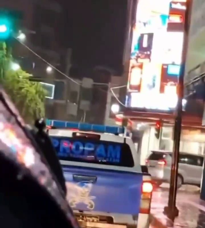 Heboh! Diduga Mobil Dinas Polres Tapsel Tabrak Lari, Pengemudinya Remaja