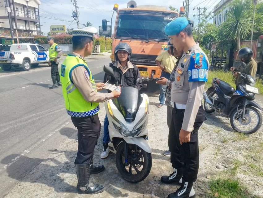 Cuaca Ekstrem, Kasat Lantas Polres Sergai Imbau Pengendara Waspada di Jalinsum
