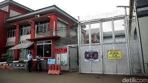 Dikendalikan dari Balik Jeruji, Napi Lapas Cipinang Jual 2 Pelajar Perempuan via Media Sosial