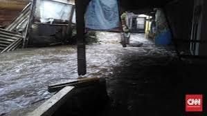 Warga Siaga, Jakarta Diterjang Banjir Kiriman Tinggi Air Capai 60 Cm