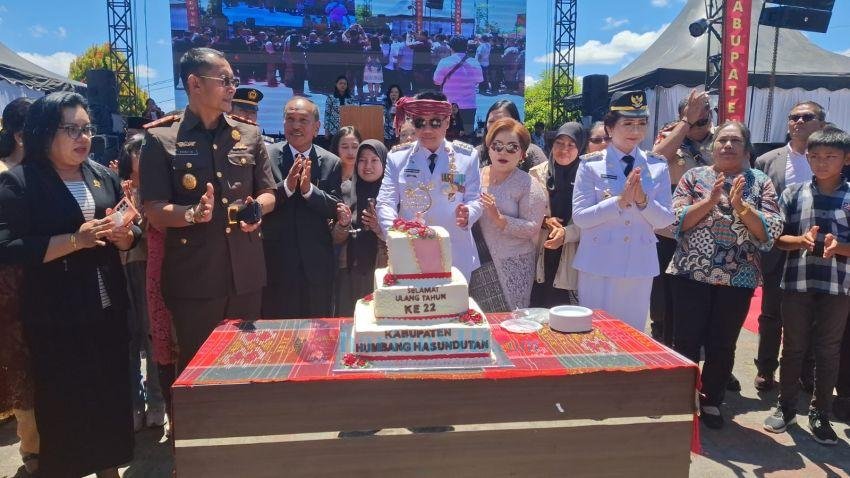 Perayaan HUT Ke-22 Kabupaten Humbahas Spektakuler