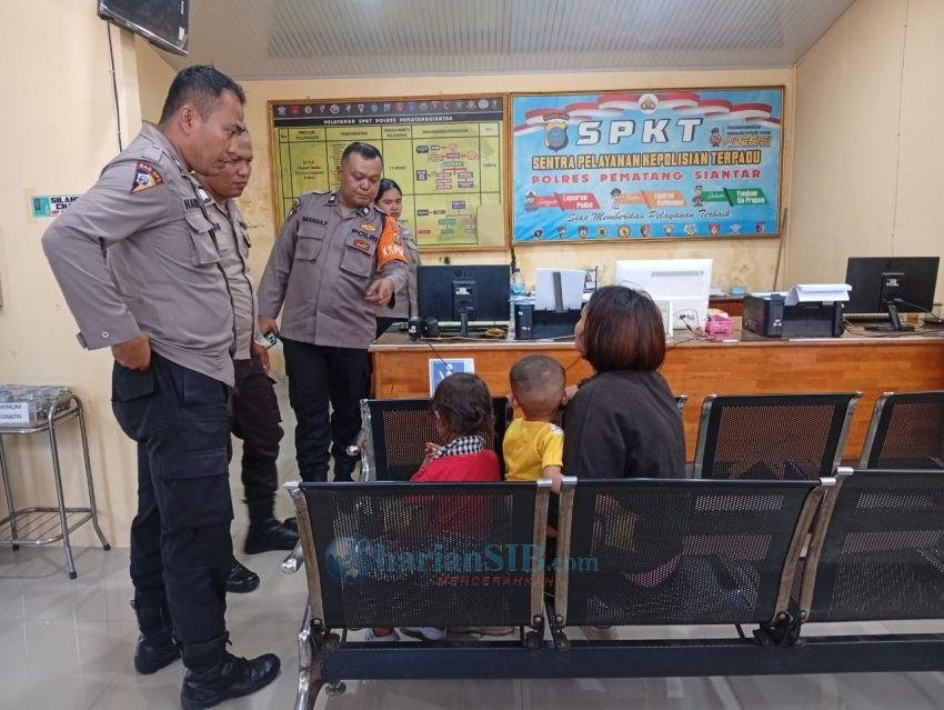 Sempat Dikabarkan Hilang, Dua Balita Bertemu Orang Tuanya di Kantor Polisi