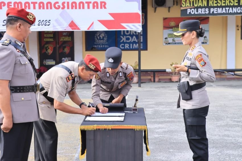 Kapolres Pimpin Sertijab Kabag Log, Kasat Narkoba, Kasat Samapta dan Kapolsek