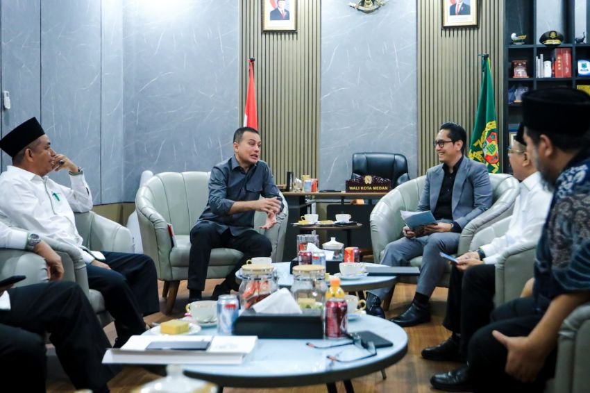 Rico Waas Terima Audiensi Ketua PMI Kota Medan