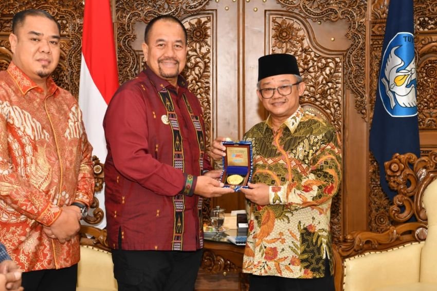 Bupati dan Wabup Batubara Temui Menteri Pendidikan Dasar dan Menengah, Bahas Peningkatan Mutu