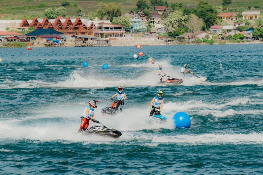 Pembalap Eropa Dominasi Moto 1 Aquabike World Championship di Danau Toba