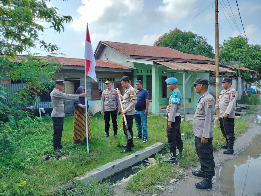 Semangat Kemerdekaan, Polsek TBS Imbau Warga Pasang Bendera Didepan Rumah