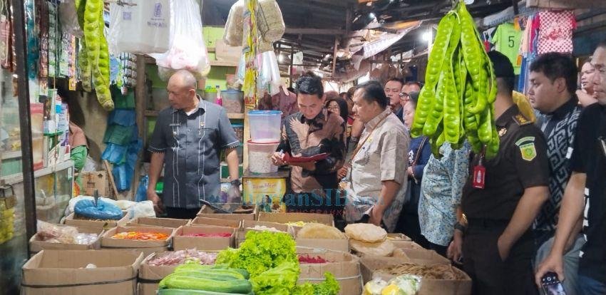 Sidak Pasar, Wabup Klaim Harga Komoditas Pangan di Tapteng Masih Stabil