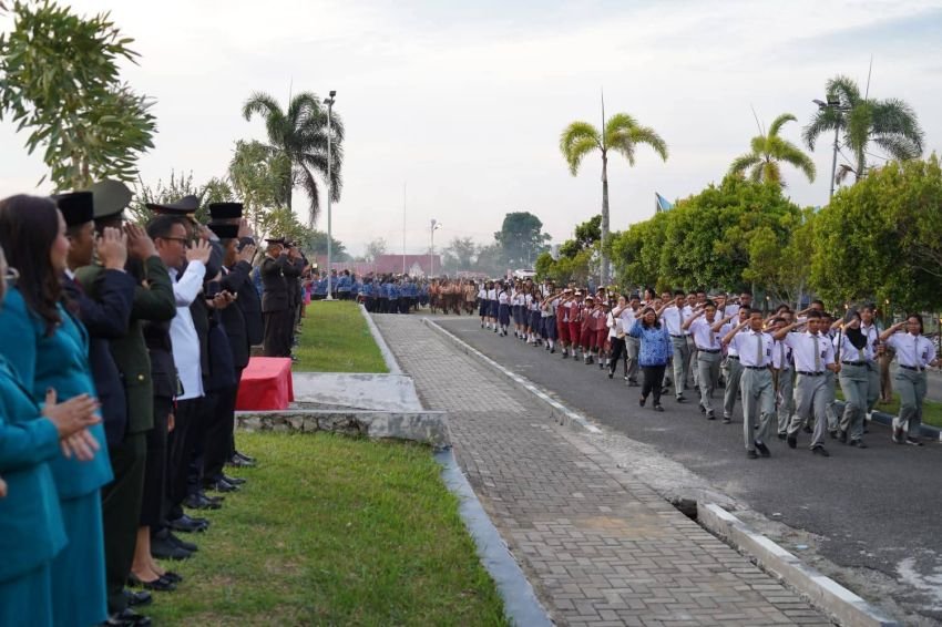 Bupati Toba Lepas Peserta Taptu di Balige