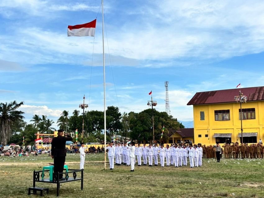 Kabag Ops Polres Palas Jadi Inspektur Upacara Penurunan Bendera HUT ke-80 RI