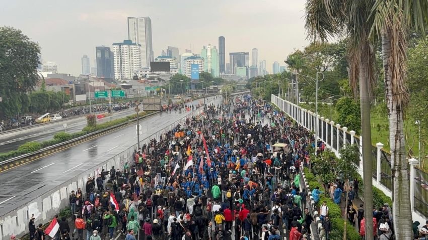 Pengamat: Demonstrasi Berulang Tekan Pasar Keuangan dan Rupiah