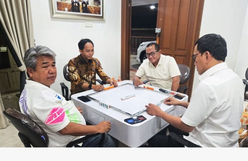 Main Domino Bareng Raja Juli-Azis Wellang, Menteri Karding Berikan Klarifikasi