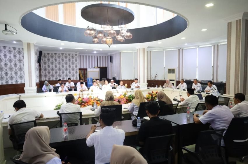 Wali Kota dan Wakil Wali Kota Tanjungbalai Hadiri Sosialisasi Adipura 2025